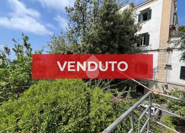 appartamento in vendita a Napoli in zona Posillipo