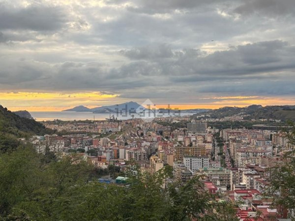 appartamento in vendita a Napoli in zona Posillipo