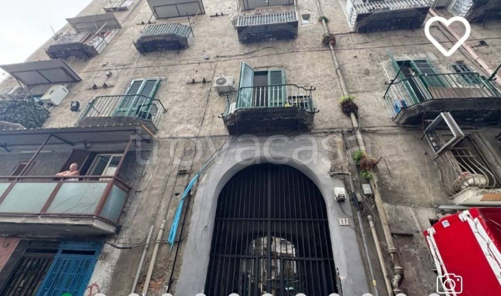 appartamento in vendita a Napoli in zona Stella