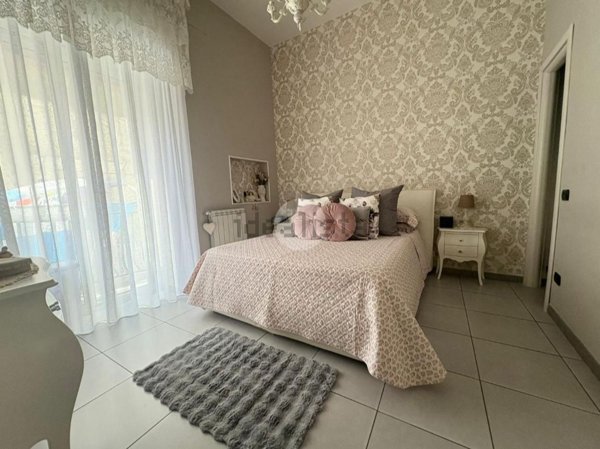 appartamento in vendita a Napoli in zona San Ferdinando