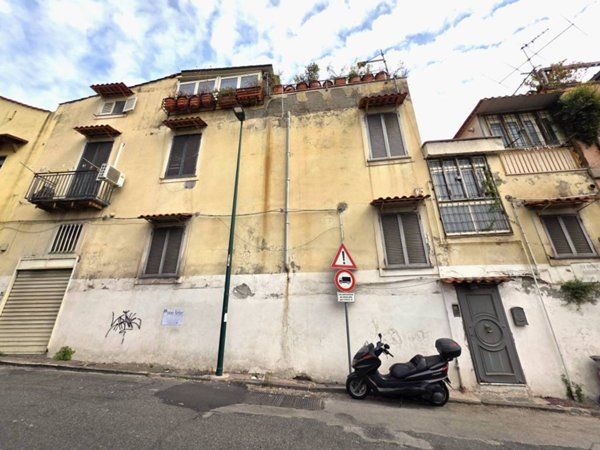 casa indipendente in vendita a Napoli in zona Camaldoli