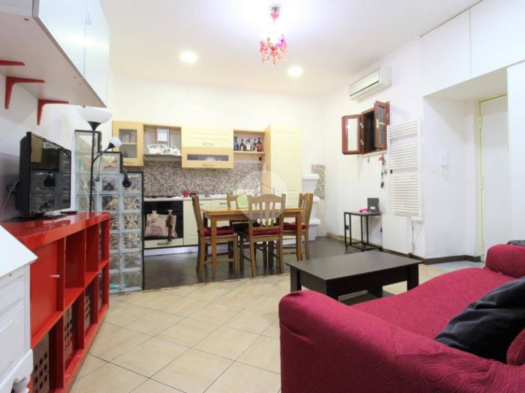 appartamento in vendita a Napoli in zona Arenella