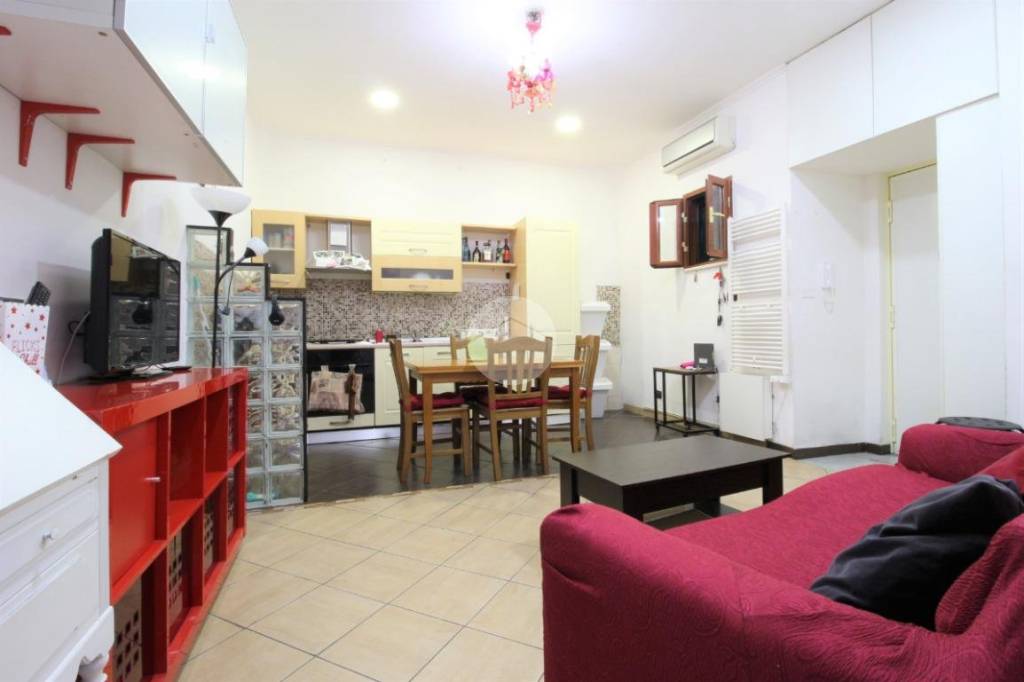 appartamento in vendita a Napoli in zona Arenella