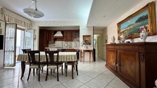 appartamento in vendita a Napoli in zona Vicaria