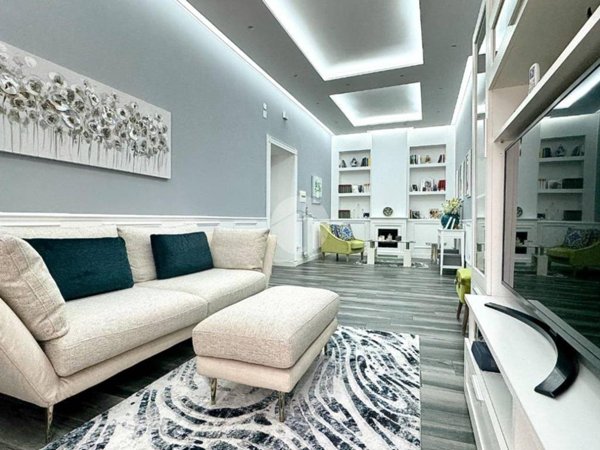 appartamento in vendita a Napoli in zona Pendino / San Giuseppe