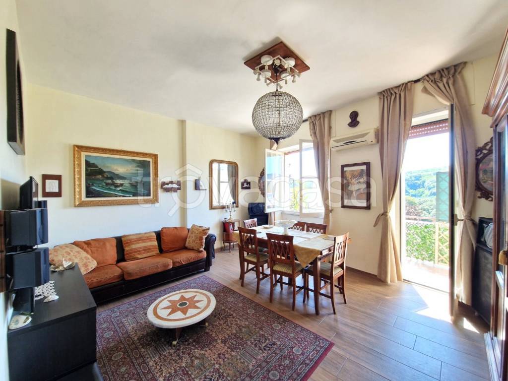 appartamento in vendita a Napoli in zona Bagnoli