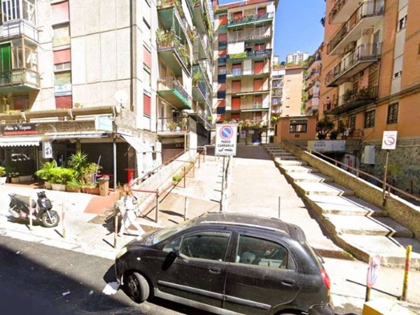 appartamento in vendita a Napoli in zona Fuorigrotta