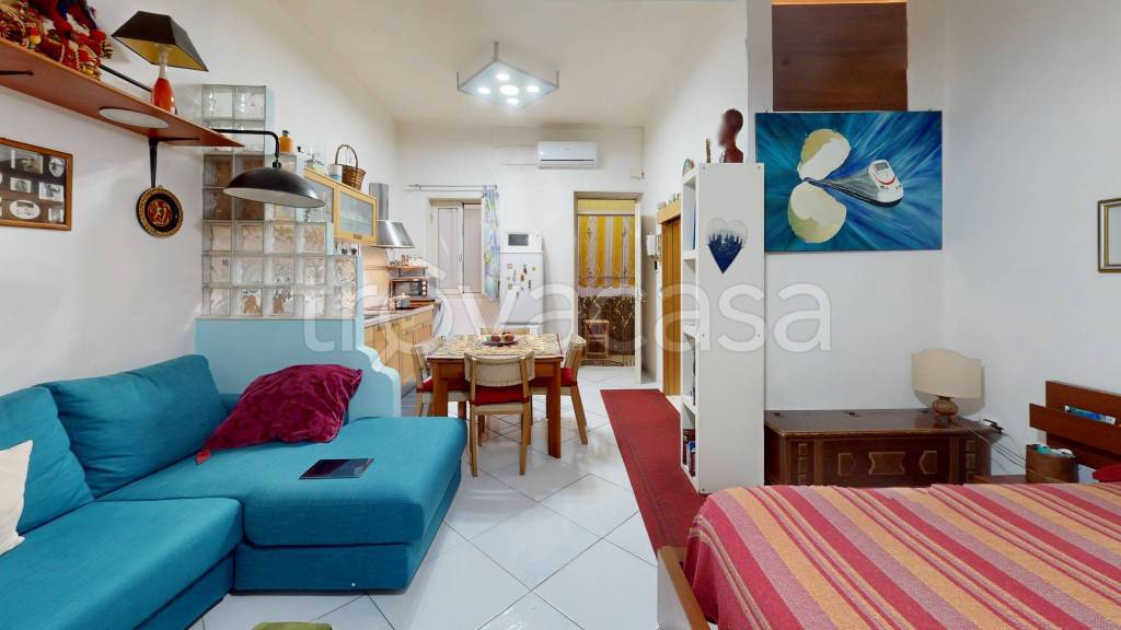 appartamento in vendita a Napoli in zona Poggioreale