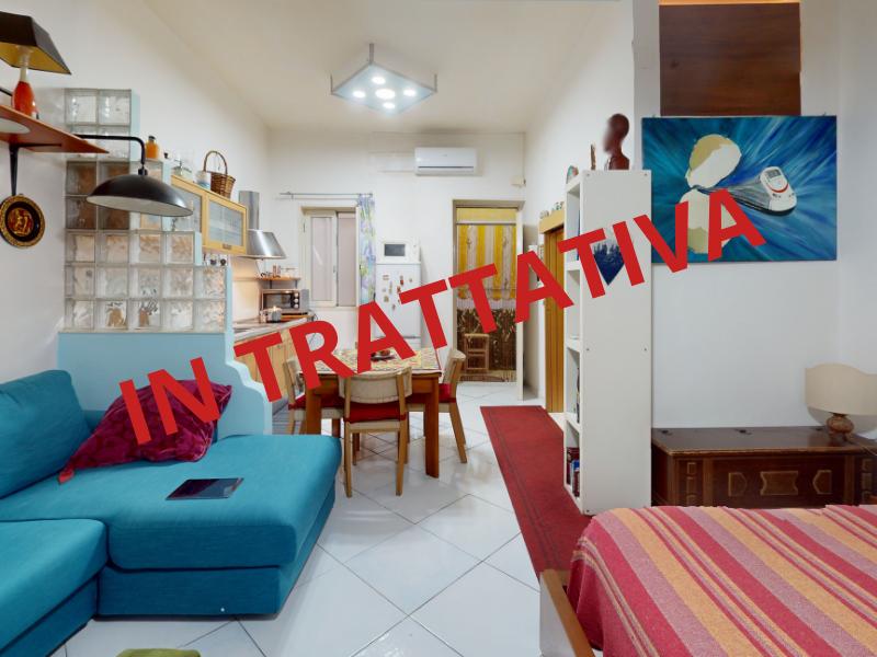 appartamento in vendita a Napoli in zona Pendino / San Giuseppe