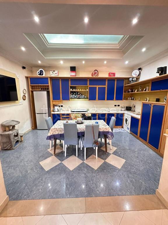 appartamento in vendita a Napoli in zona Pendino / San Giuseppe