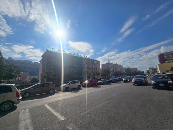appartamento in vendita a Napoli in zona Fuorigrotta