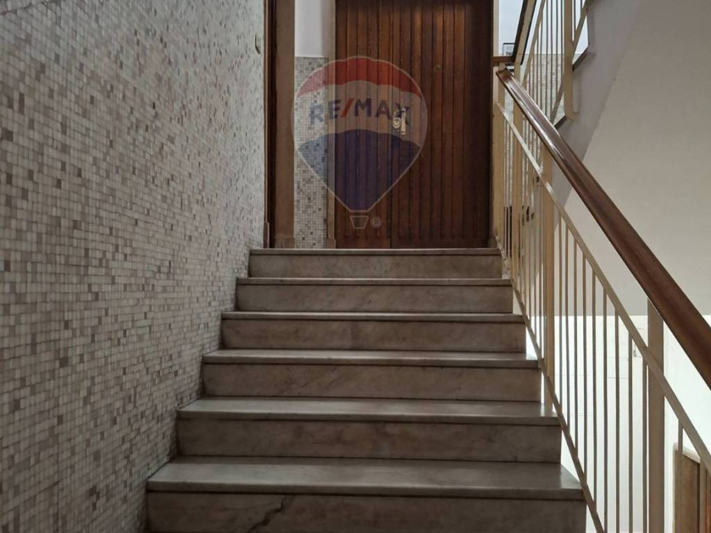 appartamento in vendita a Napoli in zona Porto