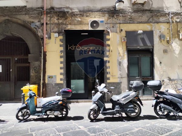 locale commerciale in vendita a Napoli