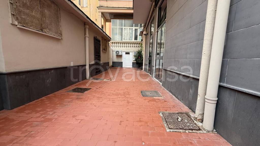 appartamento in vendita a Napoli in zona Bagnoli