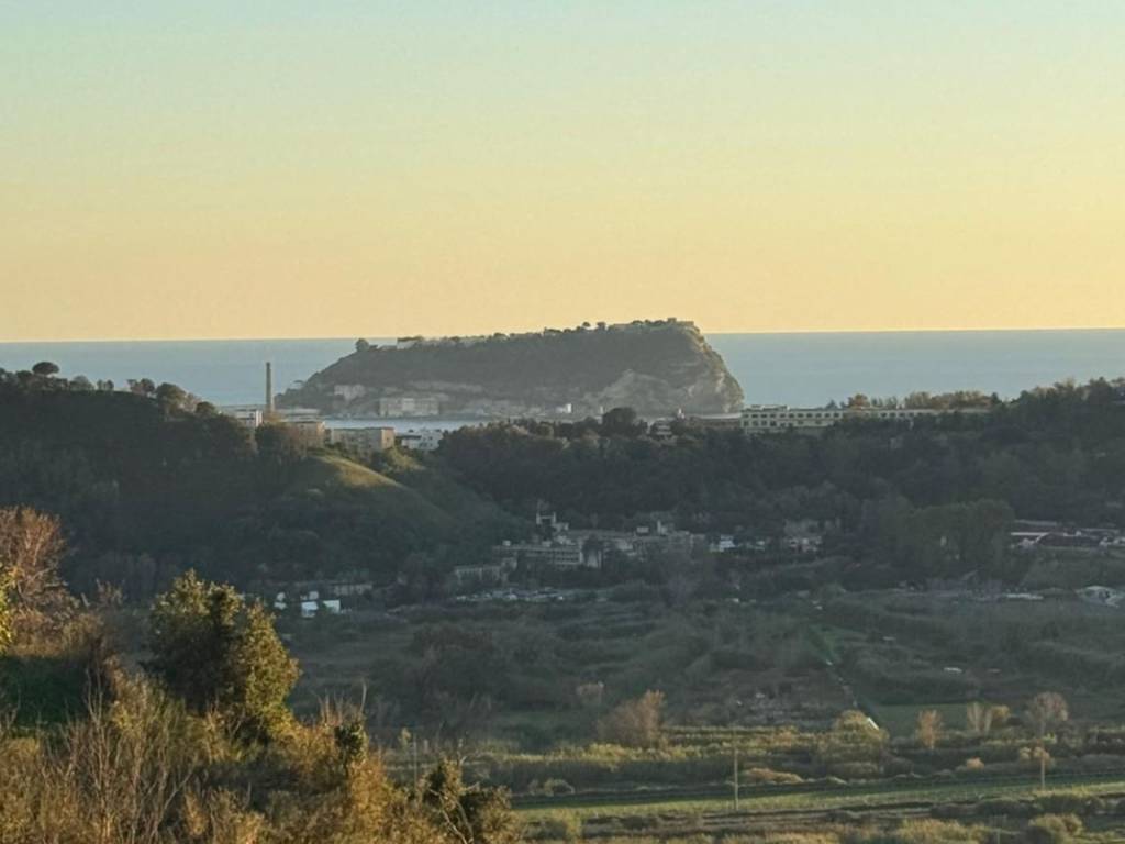 appartamento in vendita a Napoli in zona Soccavo