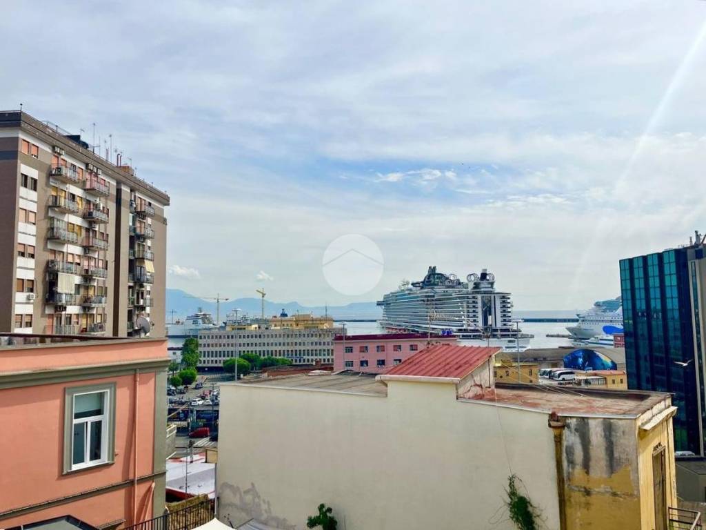 appartamento in vendita a Napoli in zona Mercato