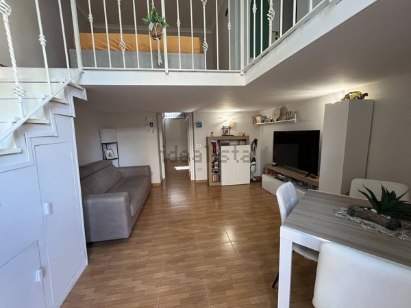 appartamento in vendita a Napoli in zona San Carlo all'Arena