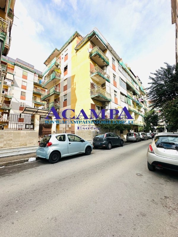 appartamento in vendita a Napoli in zona Secondigliano