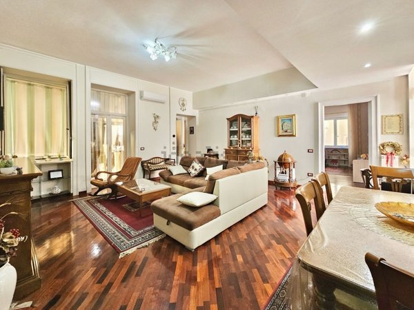 appartamento in vendita a Napoli