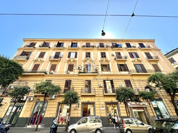 appartamento in vendita a Napoli in zona San Lorenzo