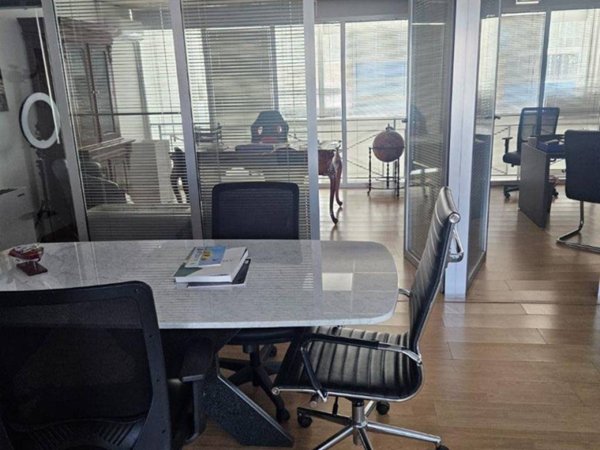 negozio in vendita a Napoli in zona Poggioreale