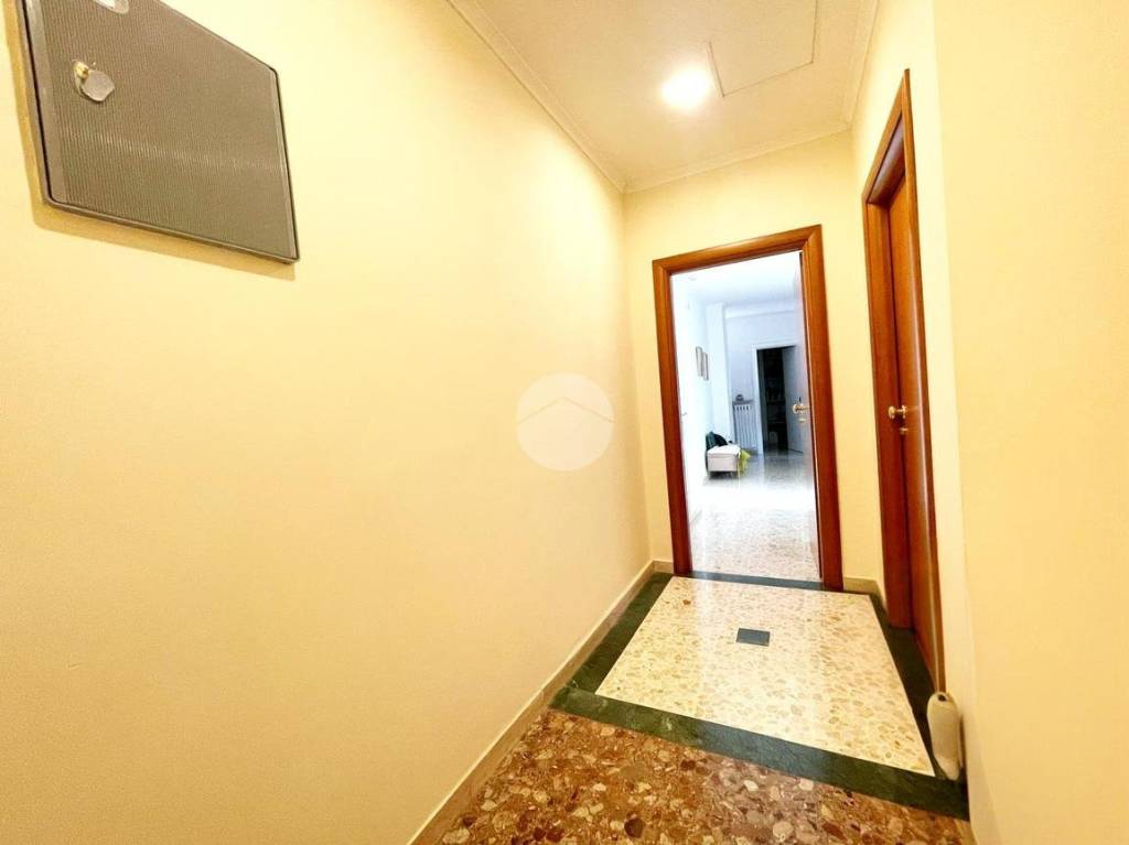 appartamento in vendita a Napoli in zona Mercato