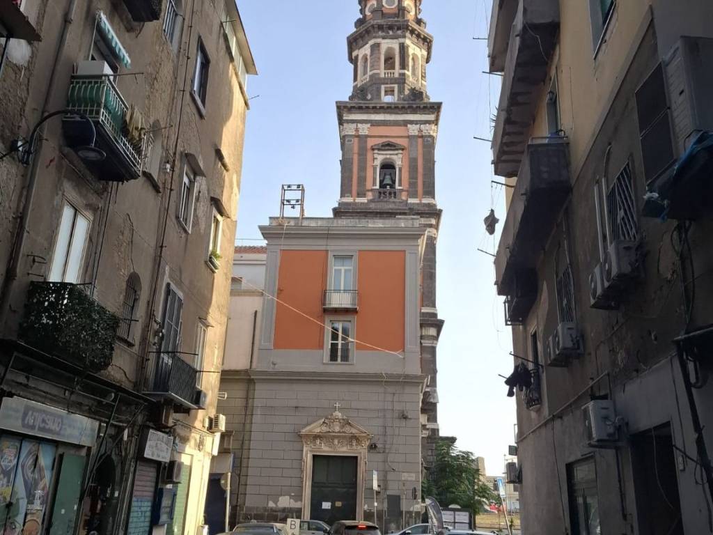 negozio in vendita a Napoli in zona Mercato