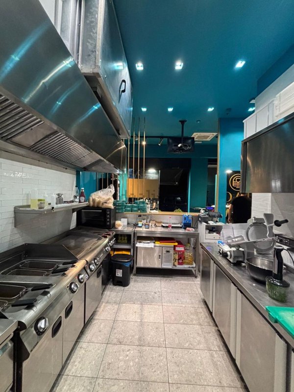 locale commerciale in vendita a Napoli in zona Posillipo