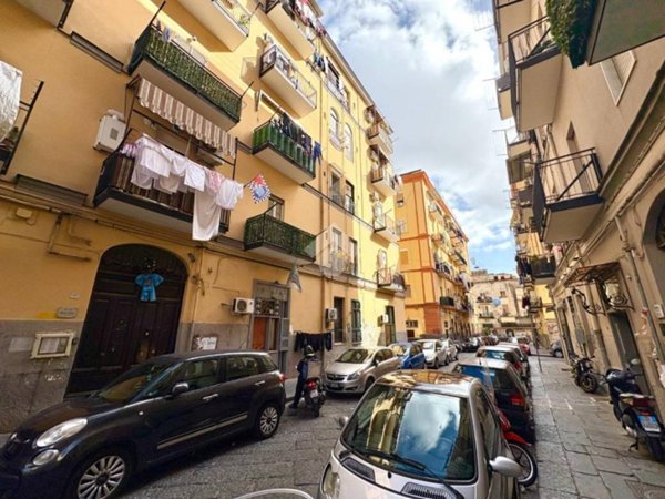 appartamento in vendita a Napoli in zona Pendino / San Giuseppe