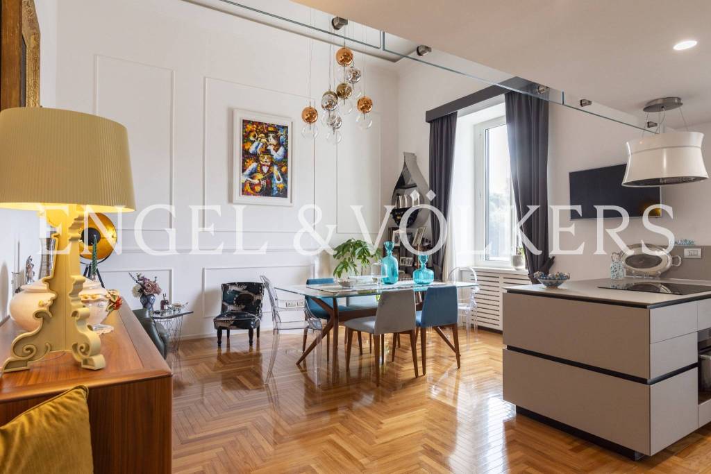 appartamento in vendita a Napoli in zona Posillipo