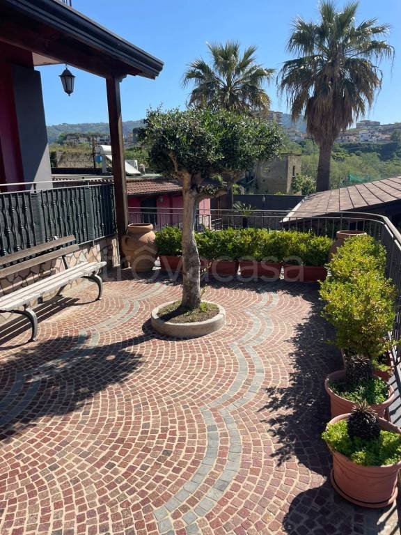 casa indipendente in vendita a Napoli in zona Pianura