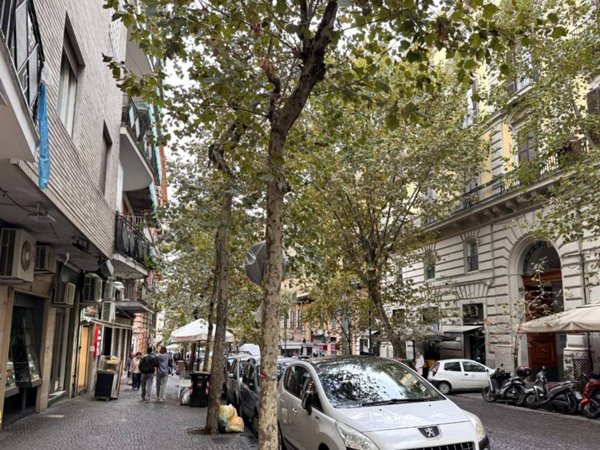 appartamento in vendita a Napoli in zona Vomero