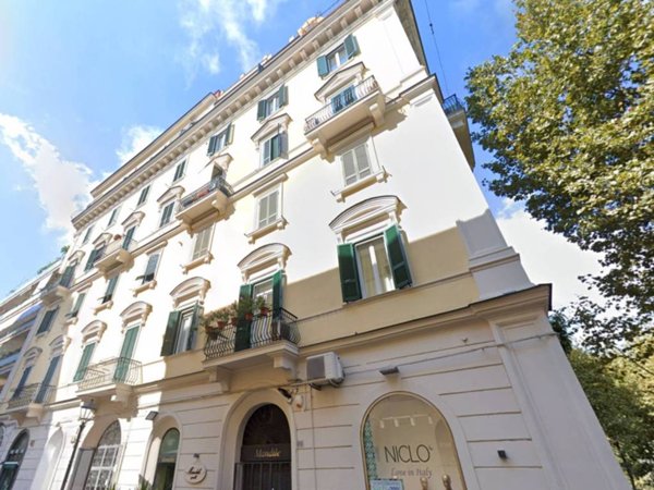 appartamento in vendita a Napoli in zona Arenella