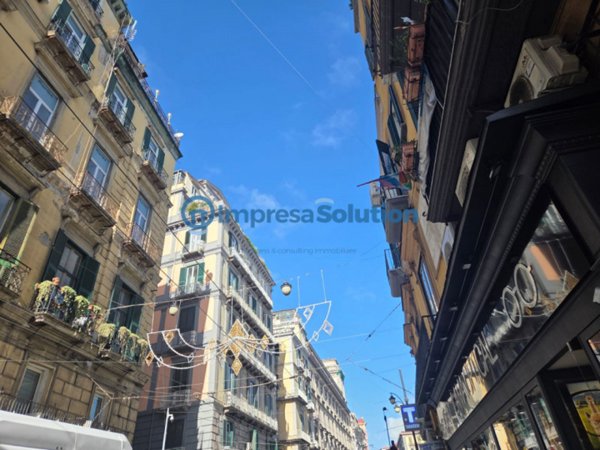 ufficio in vendita a Napoli in zona Pendino / San Giuseppe