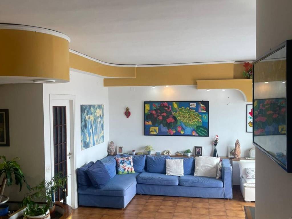 appartamento in vendita a Napoli in zona Bagnoli