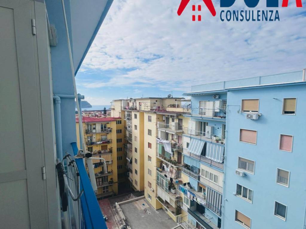 appartamento in vendita a Napoli in zona Bagnoli