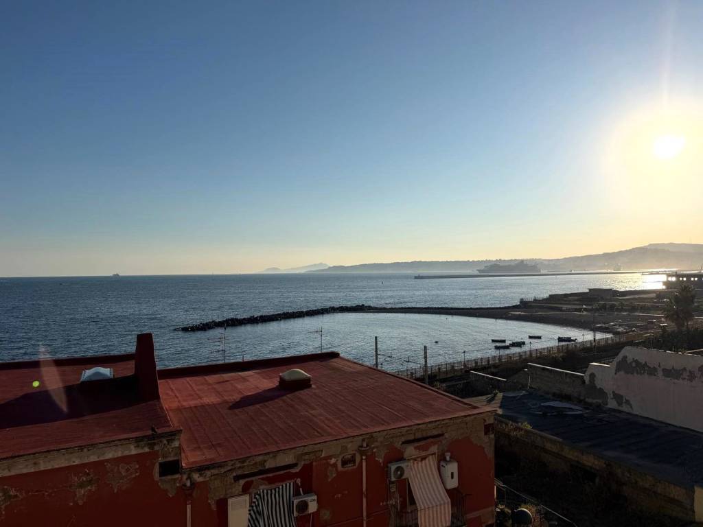 appartamento in vendita a Napoli in zona San Giovanni a Teduccio