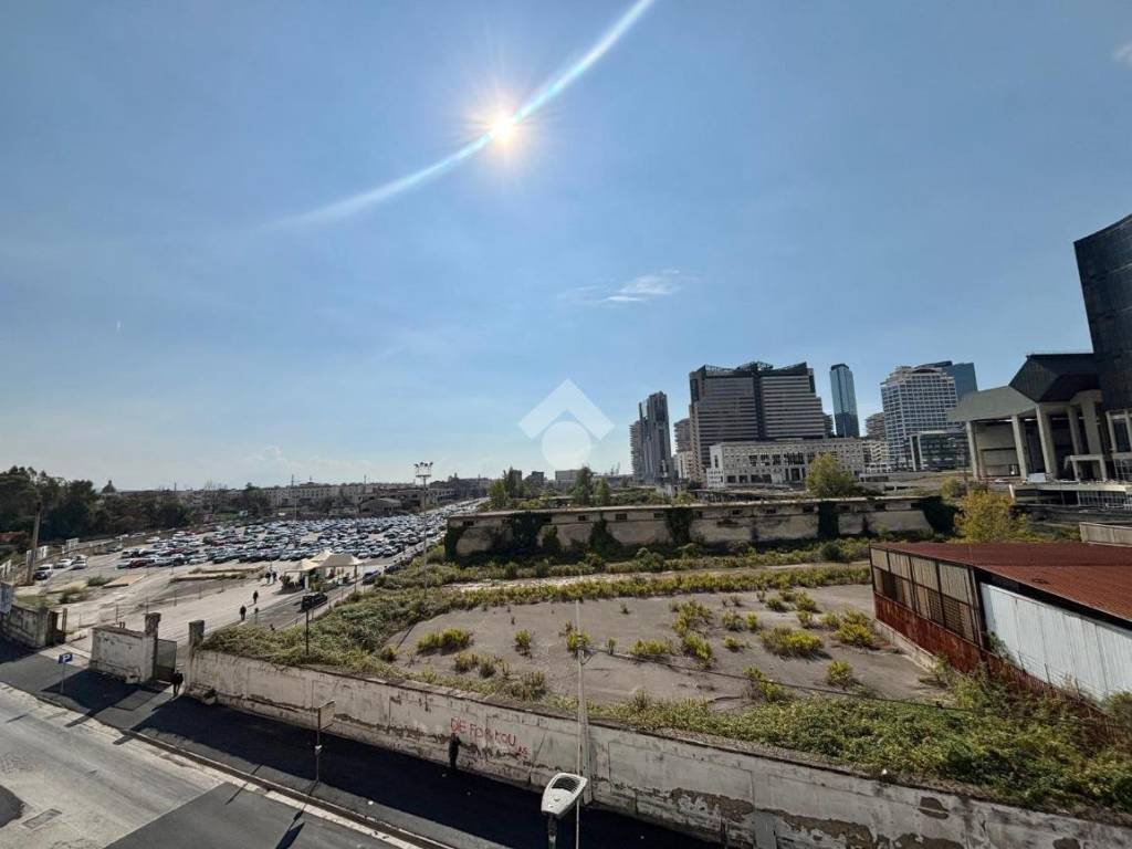 appartamento in vendita a Napoli in zona Fuorigrotta