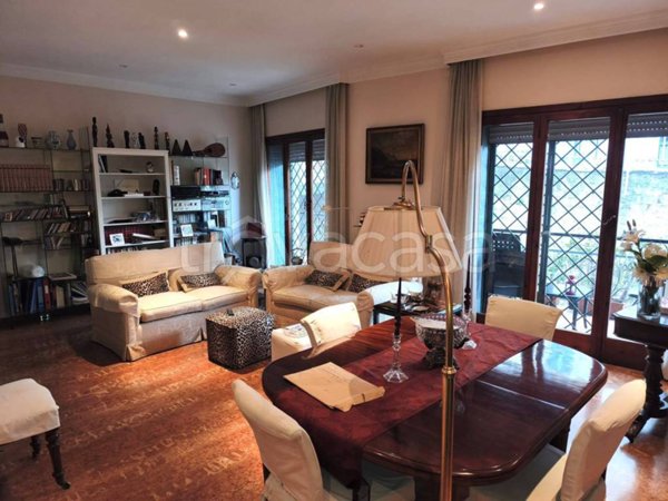 appartamento in vendita a Napoli in zona Arenella