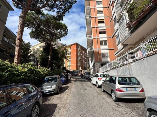 appartamento in vendita a Napoli in zona Posillipo