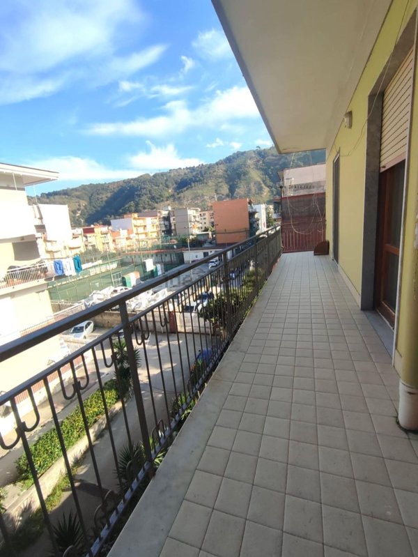 appartamento in vendita a Napoli in zona Pianura