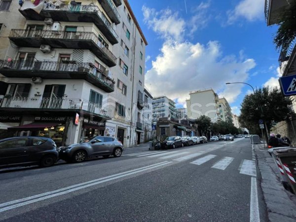 negozio in vendita a Napoli in zona Arenella