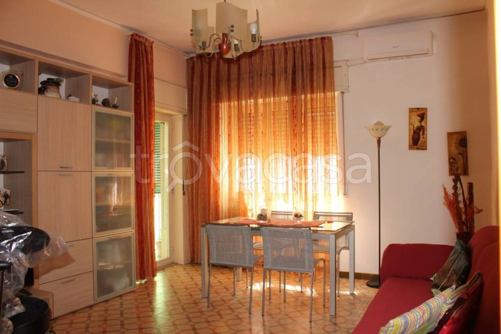 appartamento in vendita a Napoli in zona Bagnoli