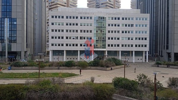 ufficio in vendita a Napoli in zona Vicaria
