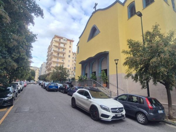 appartamento in vendita a Napoli in zona Arenella
