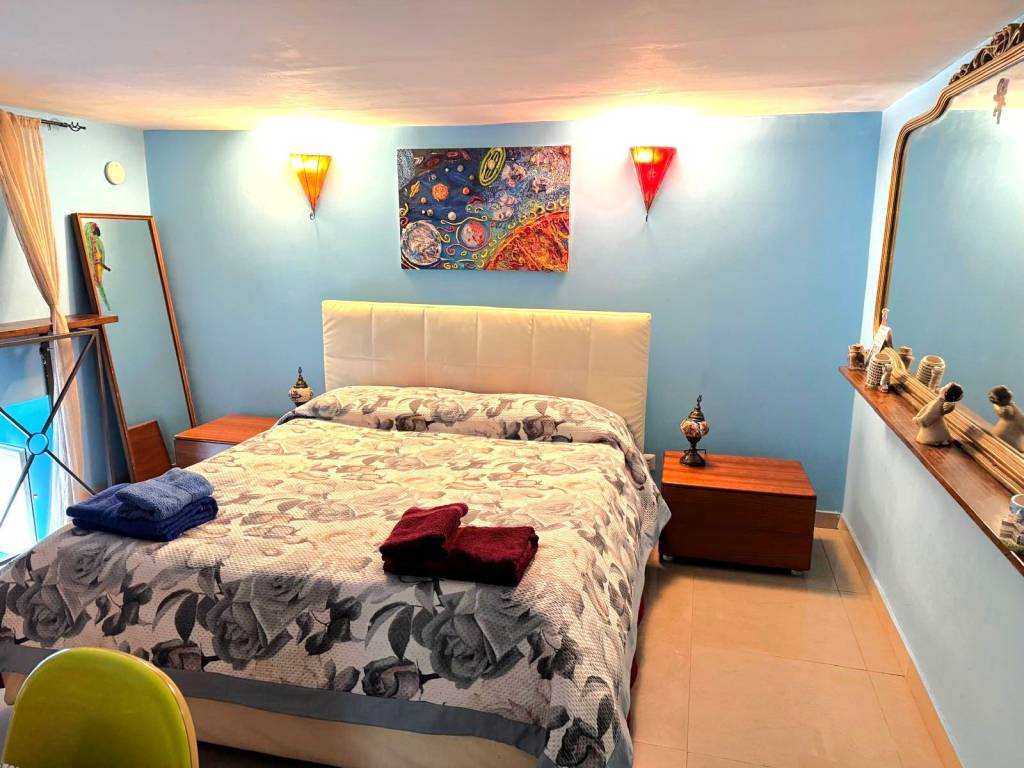 appartamento in vendita a Napoli in zona Pendino / San Giuseppe