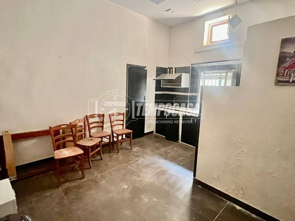 appartamento in vendita a Napoli in zona Fuorigrotta