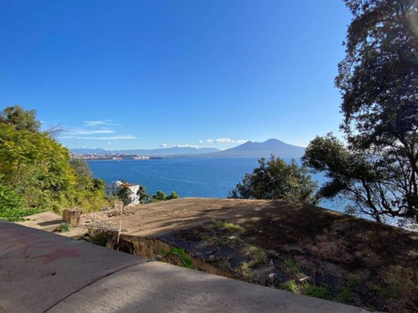 appartamento in vendita a Napoli in zona Posillipo