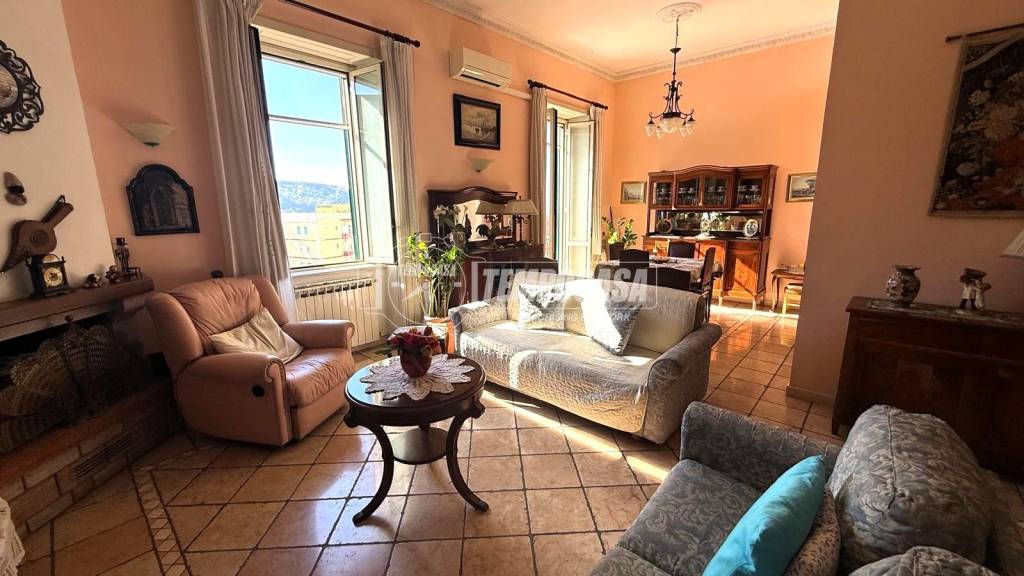 appartamento in vendita a Napoli in zona Fuorigrotta