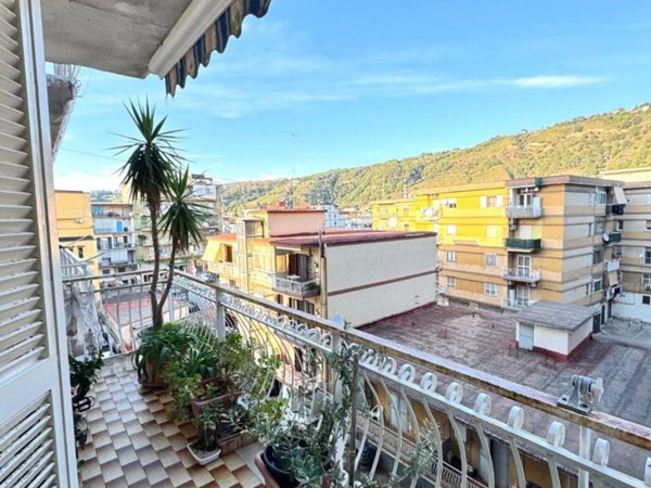 appartamento in vendita a Napoli in zona Pianura
